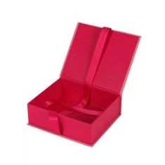 ხისტი საჩუქრის ყუთები